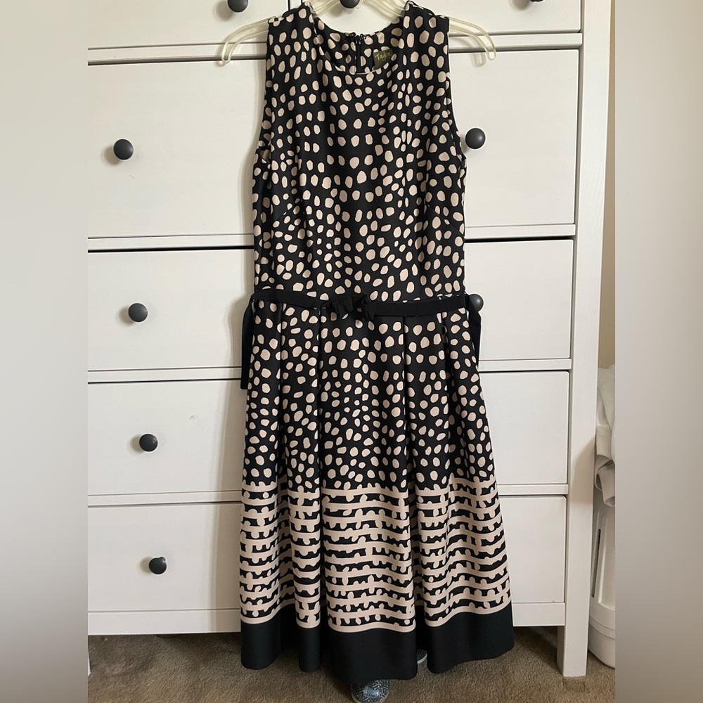 Taylor sleeveless dress